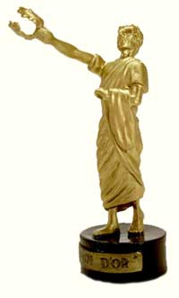 goldene Cäsar Statue