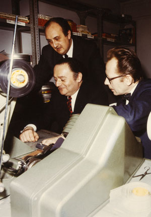 René Goscinny, Morris et Pierre Tchernia en salle de montage.jpg