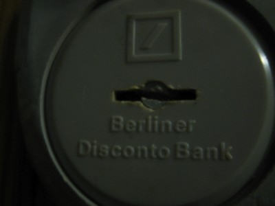 Spardose Idefix Berliner Disconto Bank.jpg
